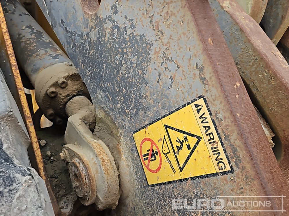 Utovarivač točkaš Volvo L150E: slika 31
