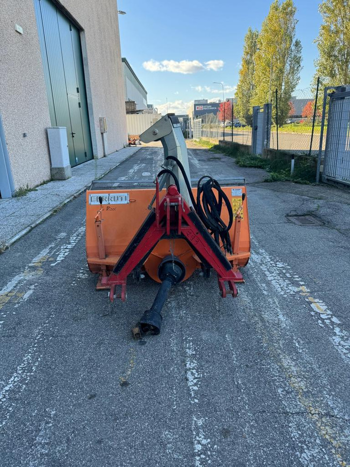 Turbina usata Cerruti 130cm - Ventilator za sneg: slika 1 Turbina usata Cerruti 130cm - Ventilator za sneg: slika 1