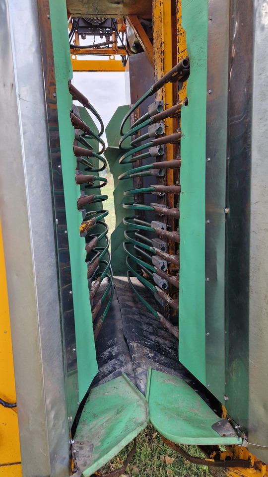 Vendemmiatrice usata Grégoire G60I - Kombajn za grožđe: slika 2 Vendemmiatrice usata Grégoire G60I - Kombajn za grožđe: slika 2