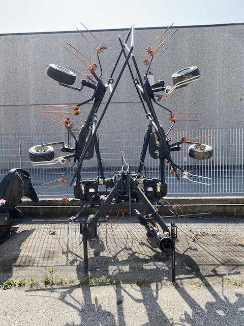 Voltafieno usato Gallignani - Prevrtač/ Grabuljač: slika 1 Voltafieno usato Gallignani - Prevrtač/ Grabuljač: slika 1