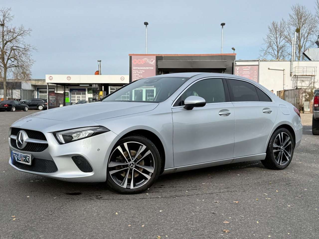 Mercedes-Benz A 200 Lim./LED/KAMERA/NAVI/SITZHZG. - Limuzina: slika 1 Mercedes-Benz A 200 Lim./LED/KAMERA/NAVI/SITZHZG. - Limuzina: slika 1