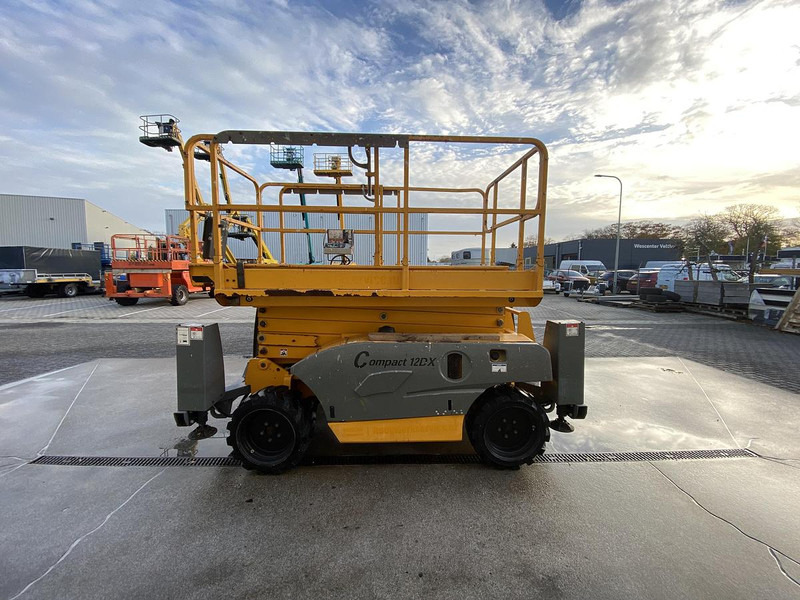 Haulotte Compact 12DX, Schaar hoogwerker, 4X4 Diesel - Vazdušna platforma: slika 4 Haulotte Compact 12DX, Schaar hoogwerker, 4X4 Diesel - Vazdušna platforma: slika 4