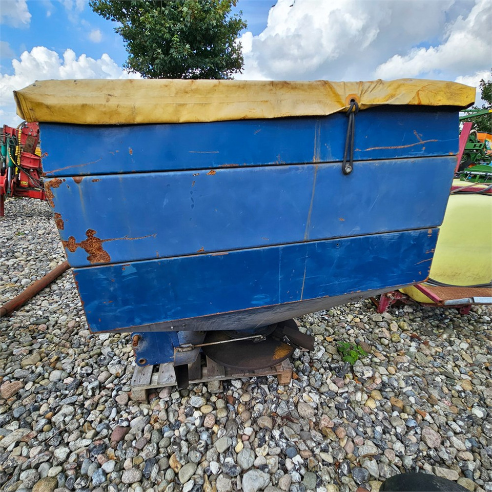 Bogballe E 1500 - Oprema za đubrenje: slika 4 Bogballe E 1500 - Oprema za đubrenje: slika 4