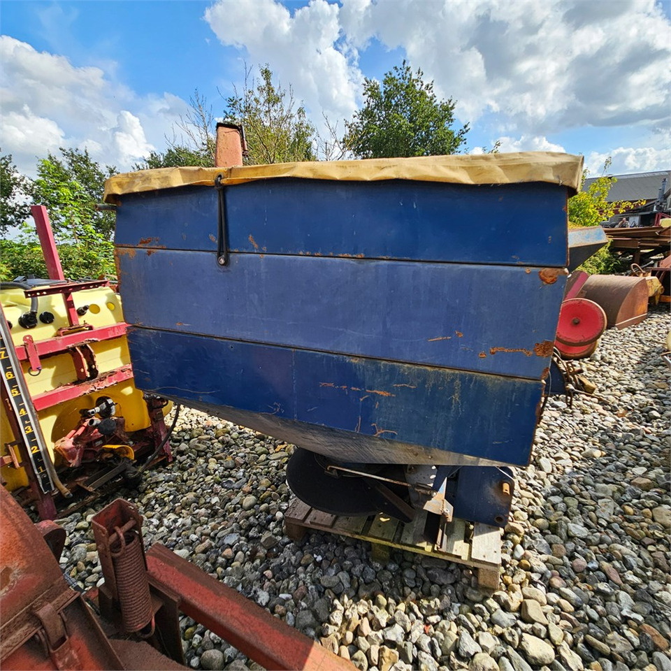 Bogballe E 1500 - Oprema za đubrenje: slika 3 Bogballe E 1500 - Oprema za đubrenje: slika 3