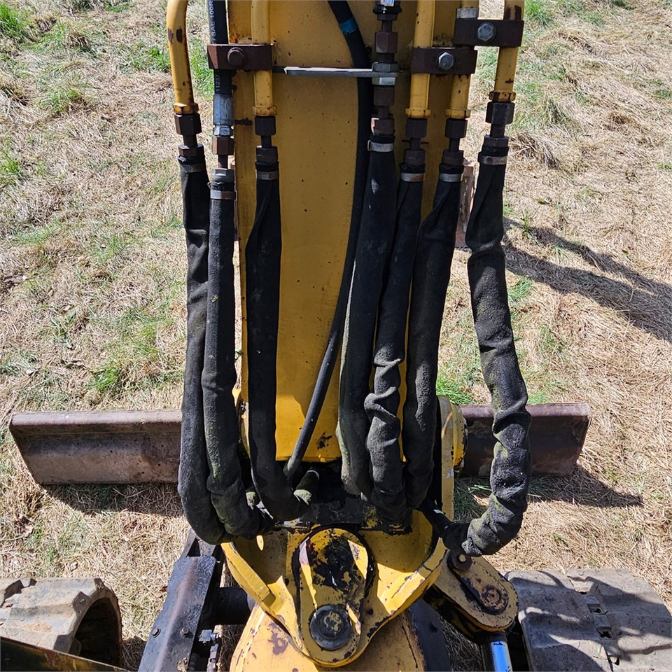 Mini bager Caterpillar 307 B: slika 27