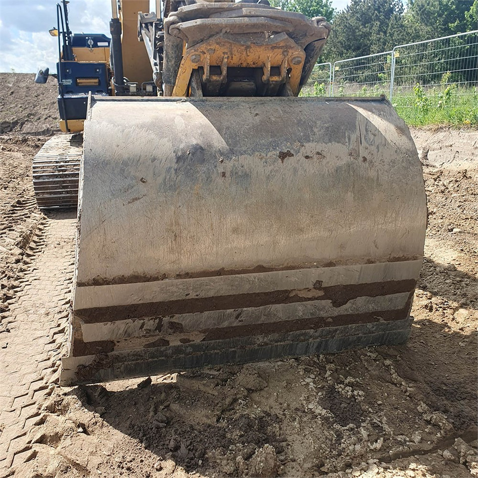 Bager guseničar Caterpillar 323 EL: slika 31