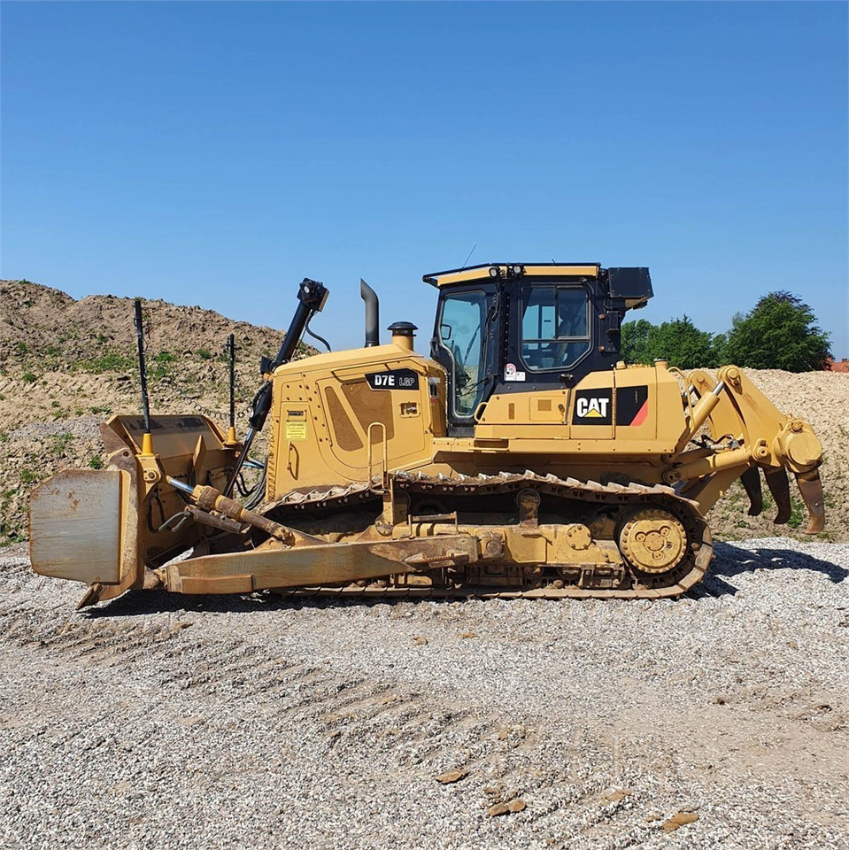 Caterpillar D7E LGP - Buldožer: slika 1 Caterpillar D7E LGP - Buldožer: slika 1
