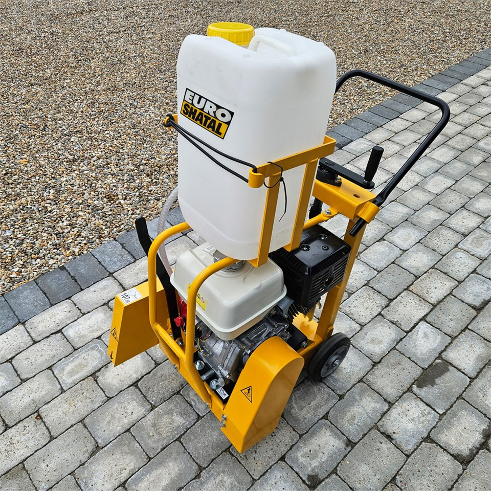 Euro Shatal CS 454M - Mašina za asfalt: slika 1 Euro Shatal CS 454M - Mašina za asfalt: slika 1