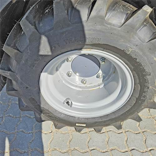 Utovarivač točkaš Eurotrack W12 MS-2: slika 22