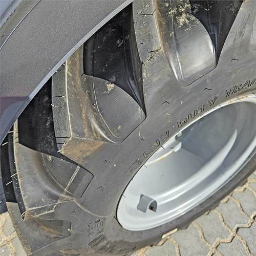 Utovarivač točkaš Eurotrack W12 MS-2: slika 23