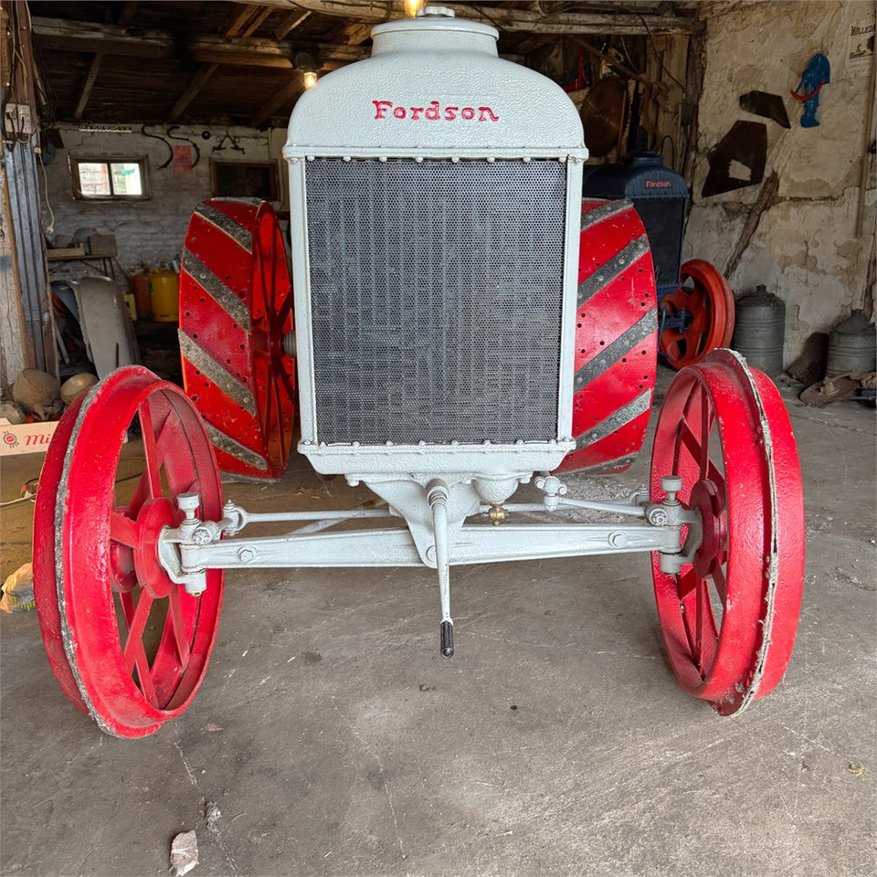 Fordson F - Traktor: slika 3 Fordson F - Traktor: slika 3