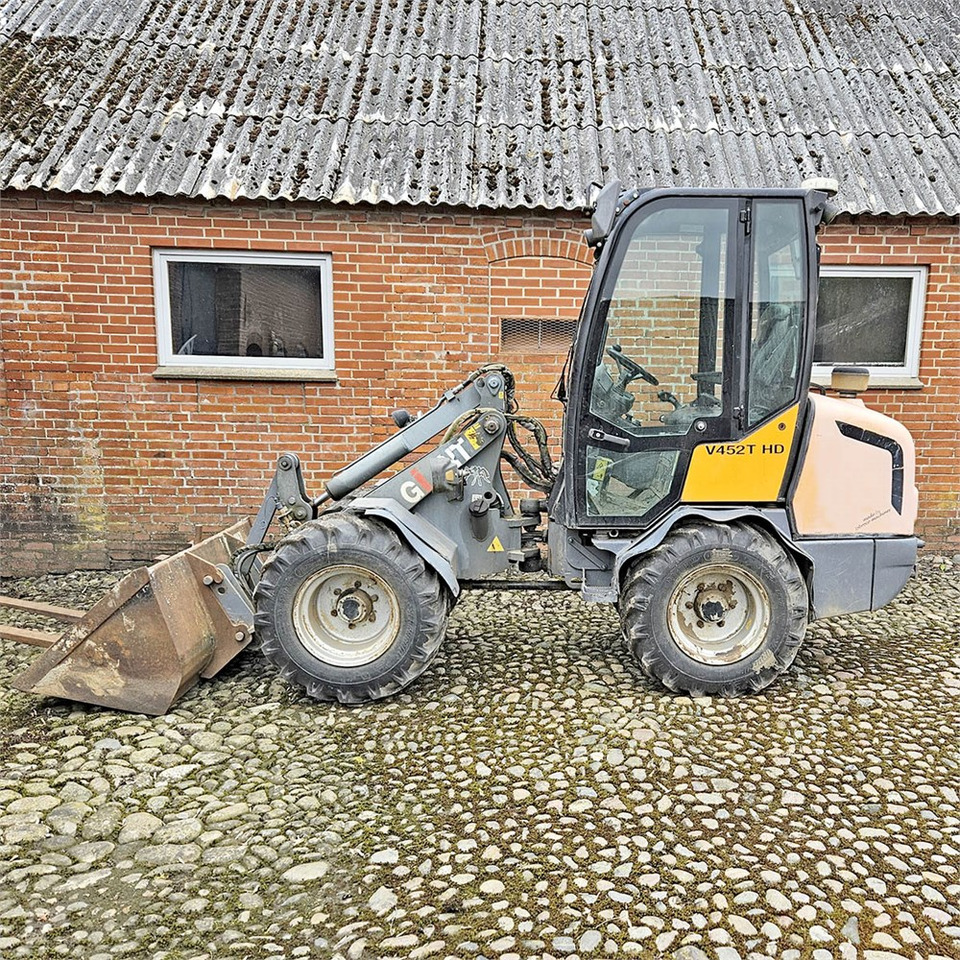 Giant V452T HD - Utovarivač točkaš: slika 2 Giant V452T HD - Utovarivač točkaš: slika 2