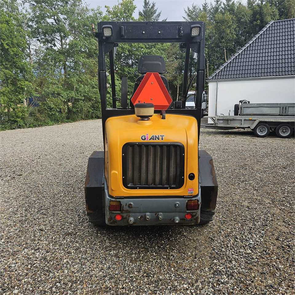 Giant V452T X-TRA HD - Utovarivač točkaš: slika 5 Giant V452T X-TRA HD - Utovarivač točkaš: slika 5