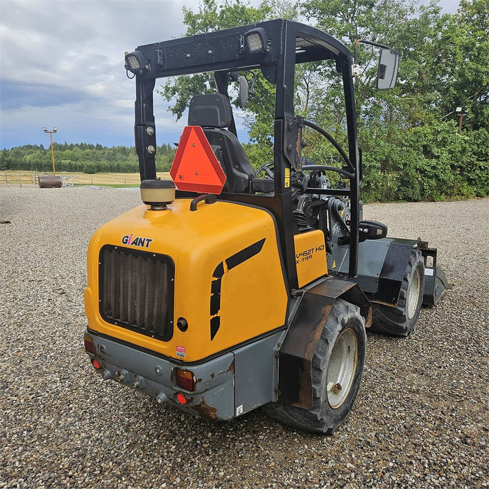 Giant V452T X-TRA HD - Utovarivač točkaš: slika 4 Giant V452T X-TRA HD - Utovarivač točkaš: slika 4