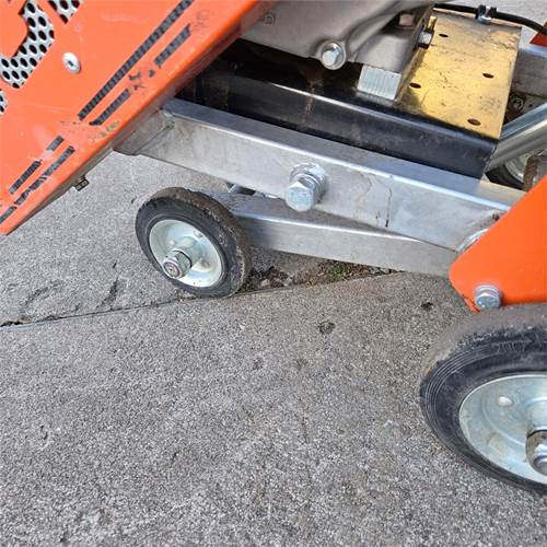 Mašina za asfalt Gölz FS170: slika 17