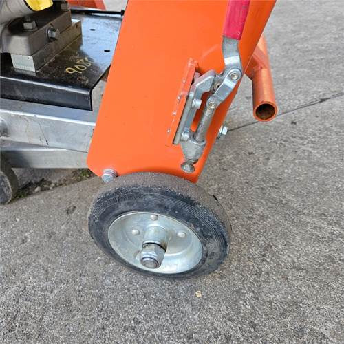 Mašina za asfalt Gölz FS170: slika 23