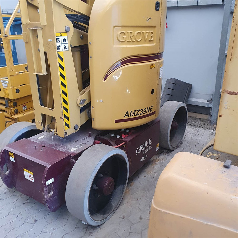 Grove AMZ39 NE - Zglobna platforma: slika 2 Grove AMZ39 NE - Zglobna platforma: slika 2