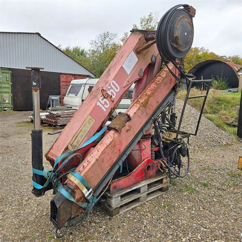 HMF 1560 - Kran za kamion: slika 1 HMF 1560 - Kran za kamion: slika 1