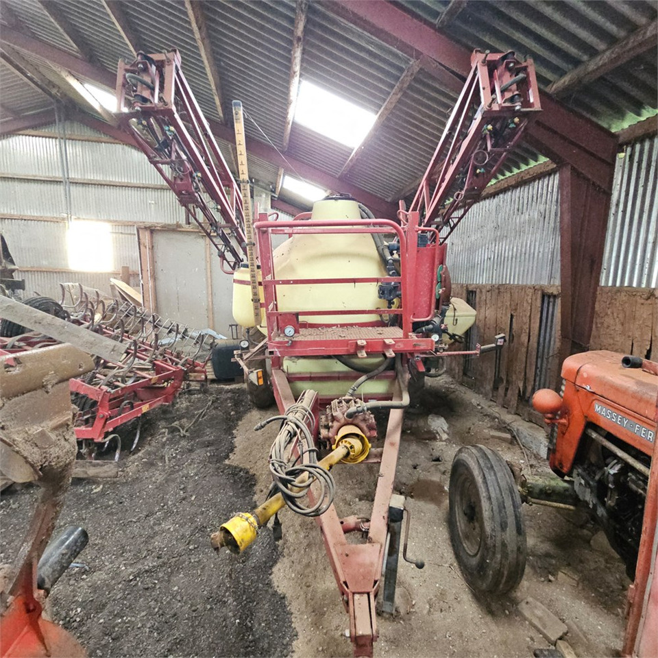 Hardi CM2 Commander 2.800 l - Prskalica: slika 2 Hardi CM2 Commander 2.800 l - Prskalica: slika 2
