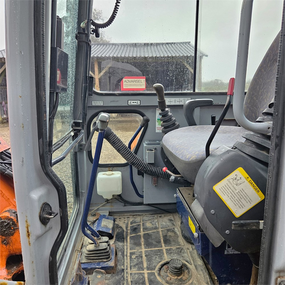 Mini bager Hitachi FH50 U: slika 10 Mini bager Hitachi FH50 U: slika 10