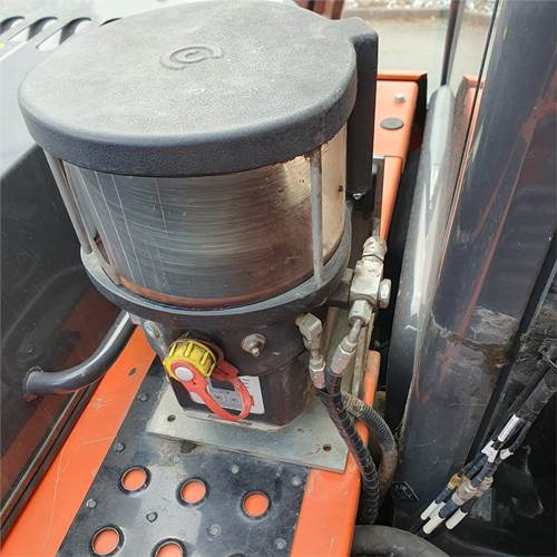 Bager točkaš Hitachi ZX145 WT-6: slika 13