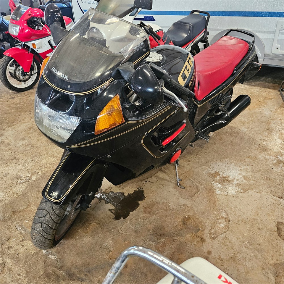 Honda CBR1000F - Motocikl: slika 3 Honda CBR1000F - Motocikl: slika 3