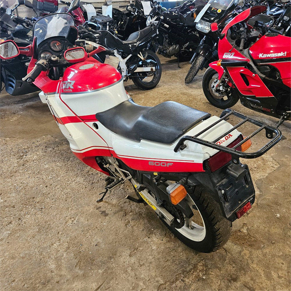 Honda CBR600F Super sport - Motocikl: slika 3 Honda CBR600F Super sport - Motocikl: slika 3