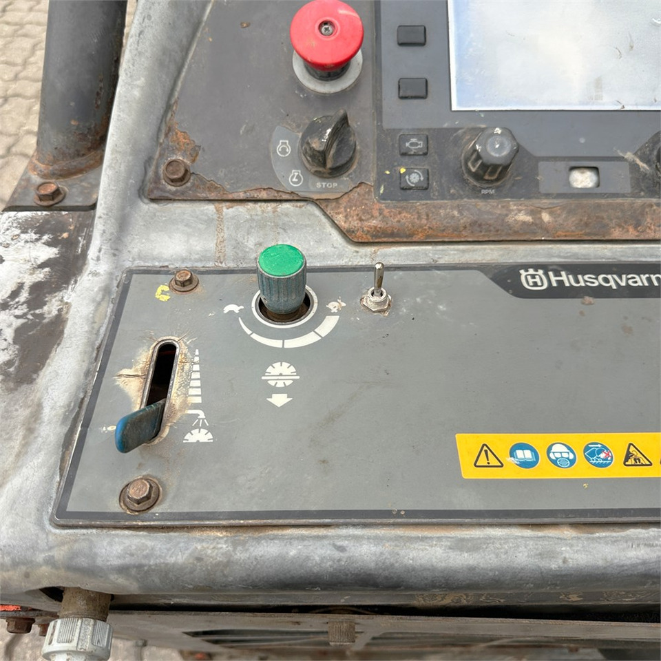 Mašina za beton Husqvarna FS7000 D: slika 11 Mašina za beton Husqvarna FS7000 D: slika 11