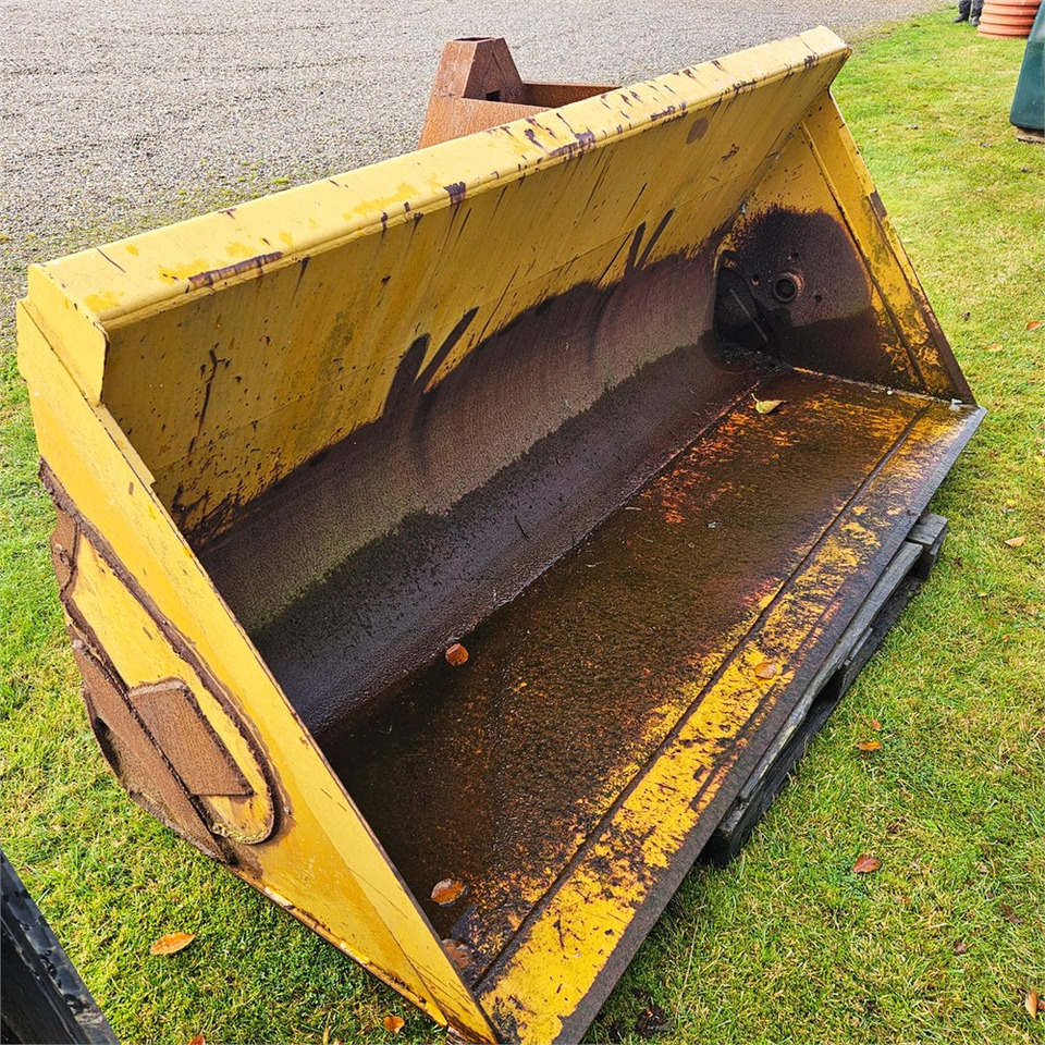 Hydrema L9H - Traktor: slika 2 Hydrema L9H - Traktor: slika 2