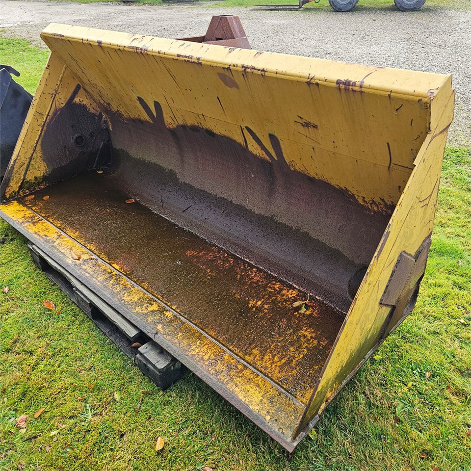 Hydrema L9H - Traktor: slika 1 Hydrema L9H - Traktor: slika 1