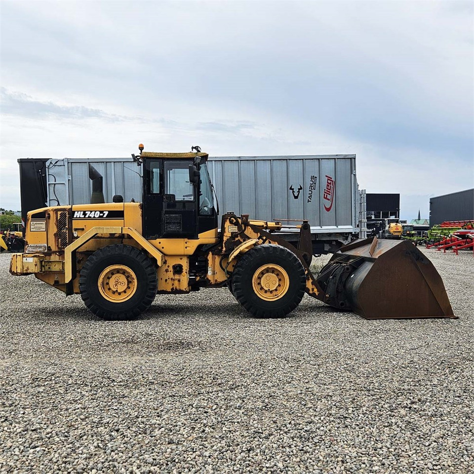 Hyundai HL740-7 - Utovarivač točkaš: slika 2 Hyundai HL740-7 - Utovarivač točkaš: slika 2