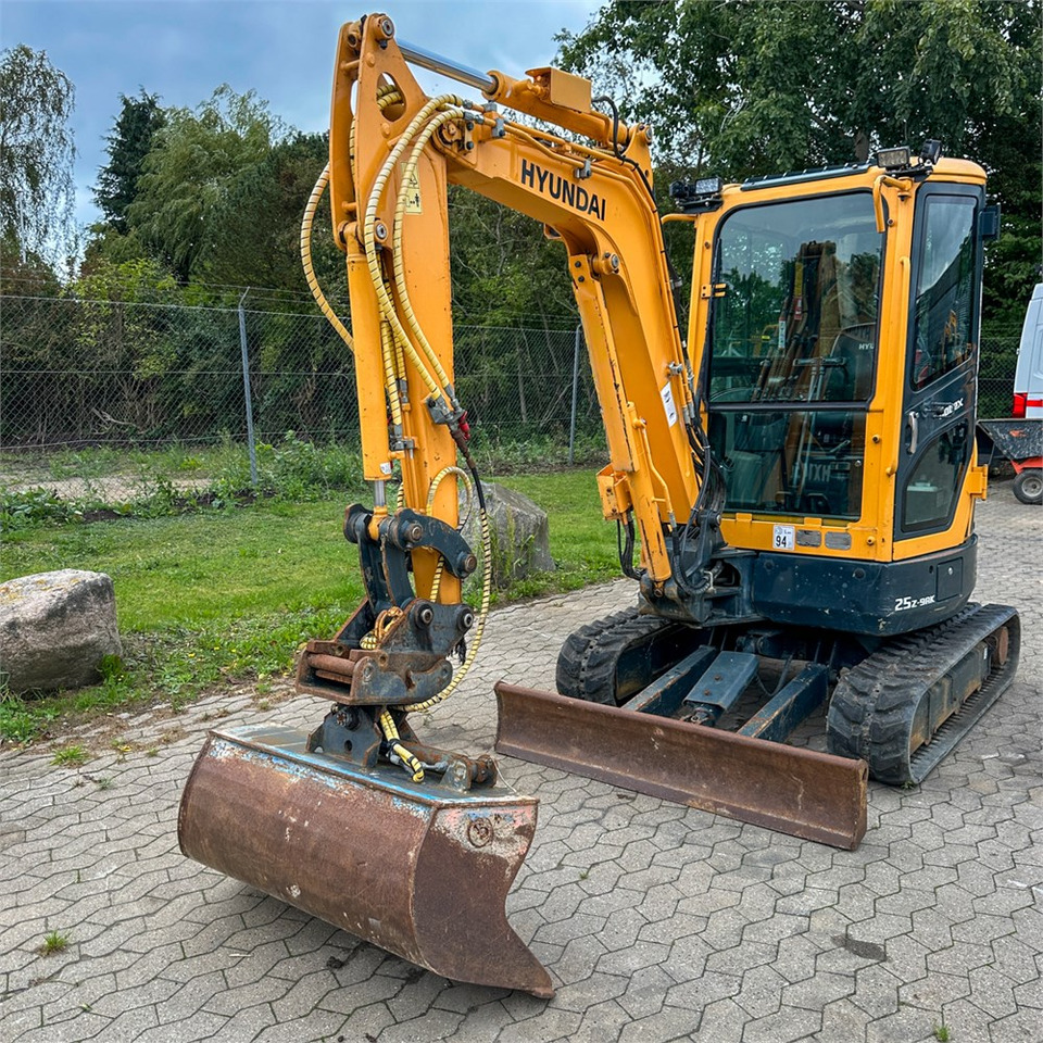 Hyundai Robex 25Z-9AK - Mini bager: slika 3 Hyundai Robex 25Z-9AK - Mini bager: slika 3