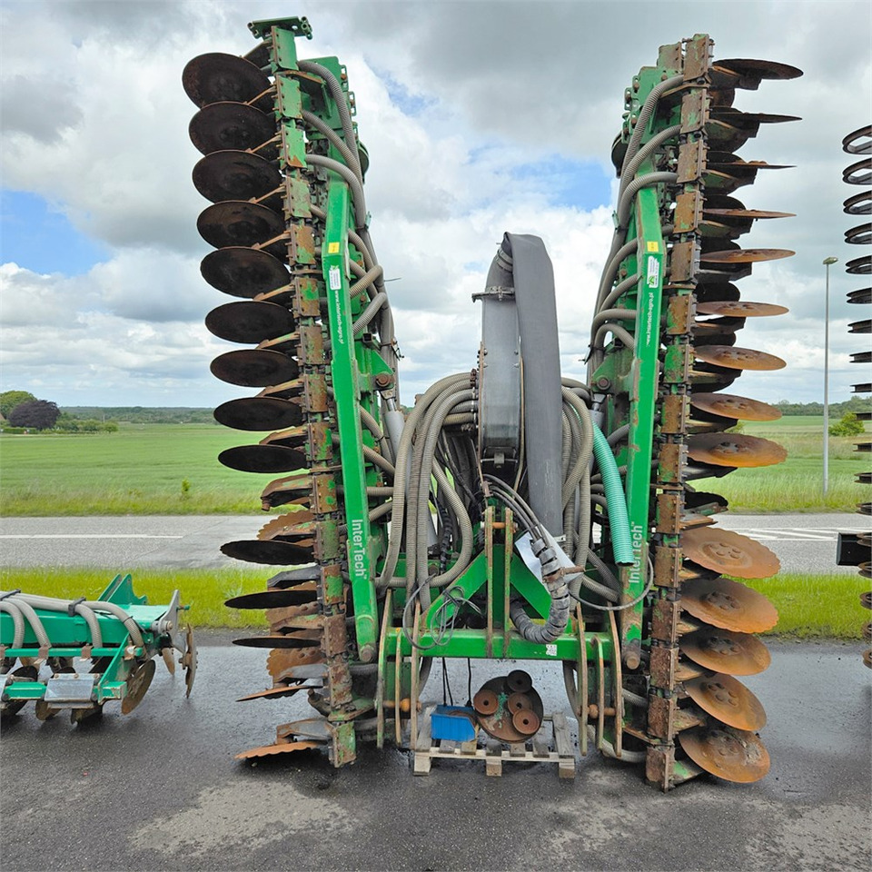 Intertech 7 m - Oprema za đubrenje: slika 3 Intertech 7 m - Oprema za đubrenje: slika 3