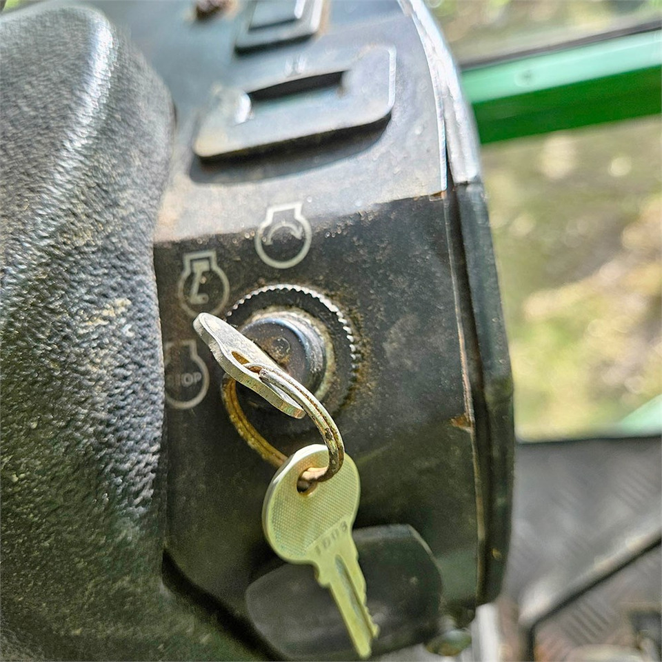 Lizing John Deere 1565 Series II 4WD John Deere 1565 Series II 4WD: slika 16
