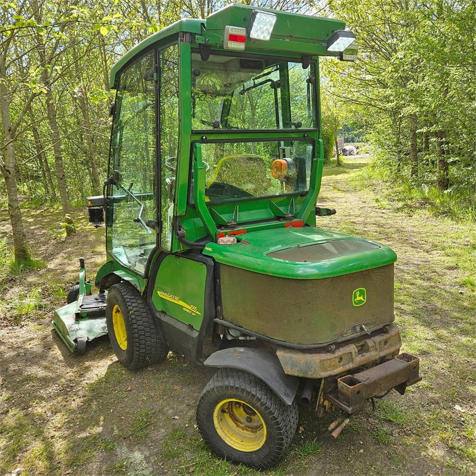 John Deere 1565 Series II 4WD - Baštenska kosačica: slika 3 John Deere 1565 Series II 4WD - Baštenska kosačica: slika 3