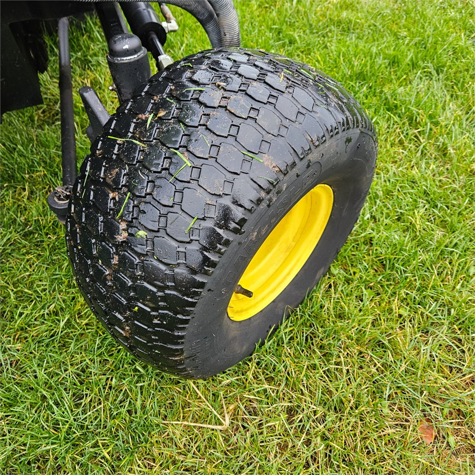 Baštenska kosačica John Deere 3235C: slika 36