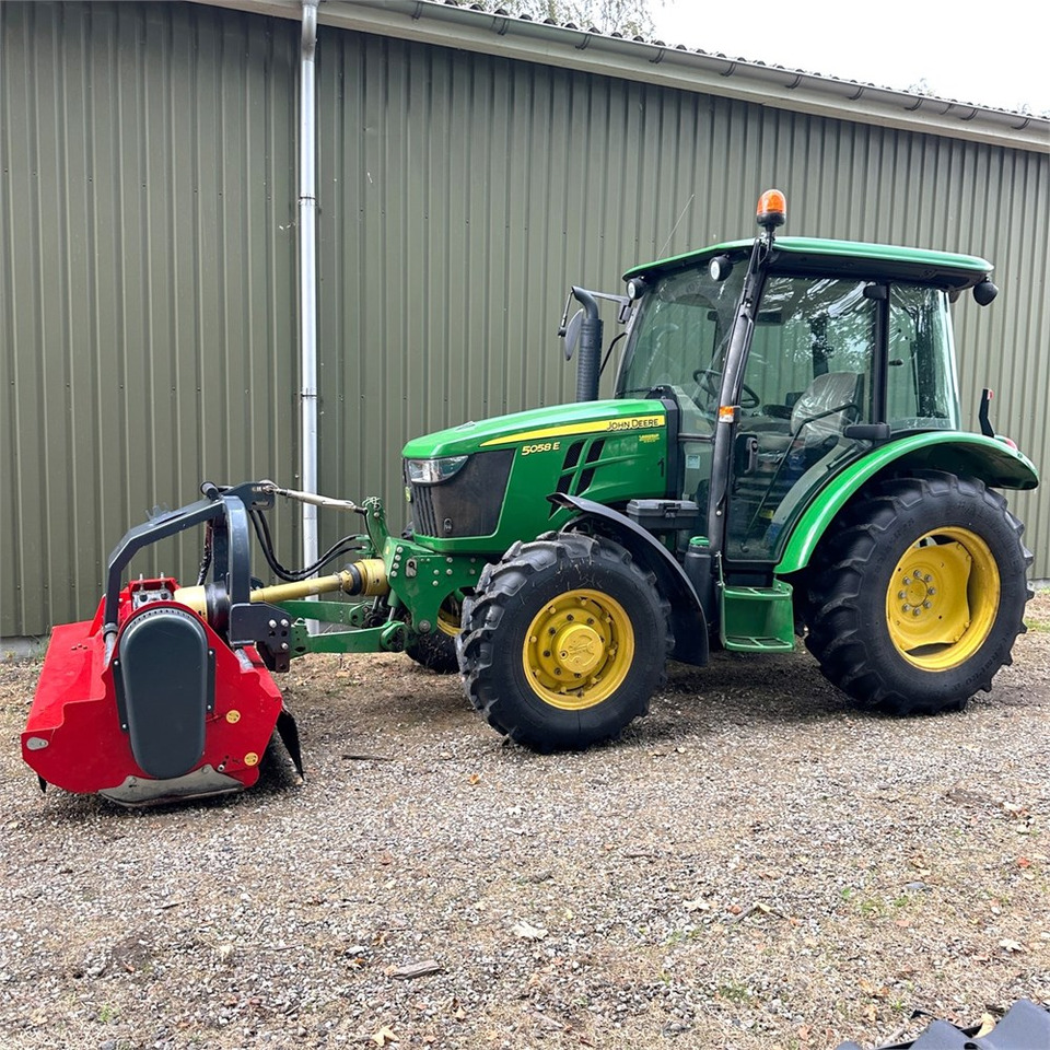 John Deere 5058 E - Traktor: slika 1 John Deere 5058 E - Traktor: slika 1
