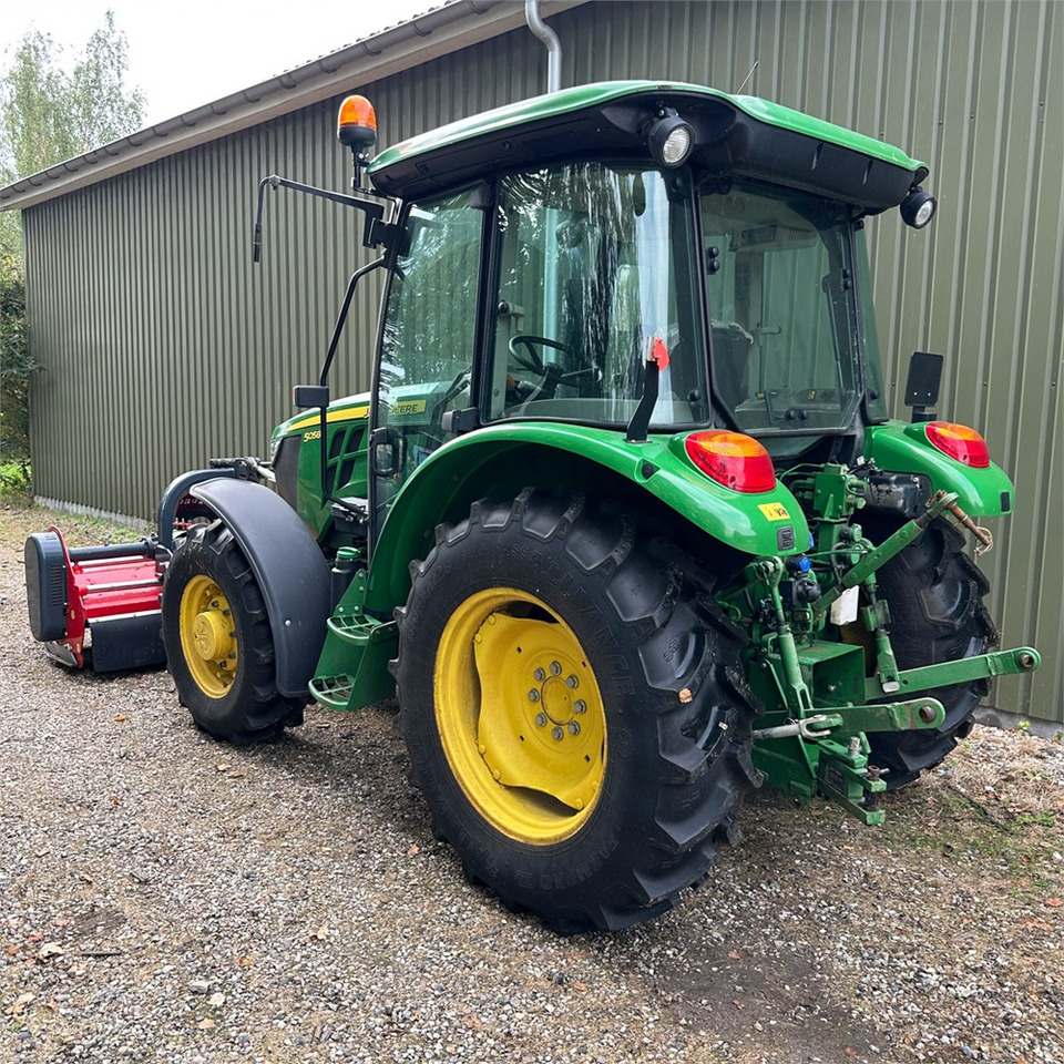 John Deere 5058 E - Traktor: slika 5 John Deere 5058 E - Traktor: slika 5