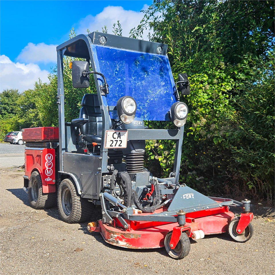 Fort MPM 30 D - Korisno/ Posebno vozilo: slika 1 Fort MPM 30 D - Korisno/ Posebno vozilo: slika 1