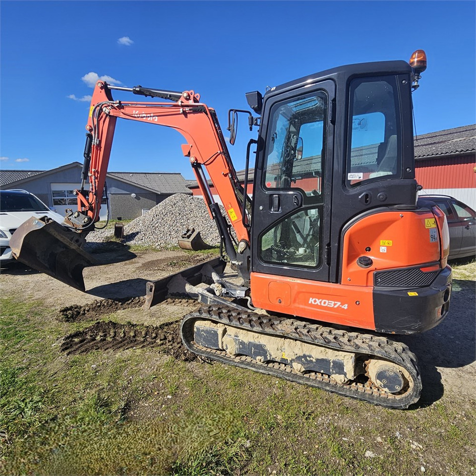 Kubota KX037-4 - Mini bager: slika 2 Kubota KX037-4 - Mini bager: slika 2