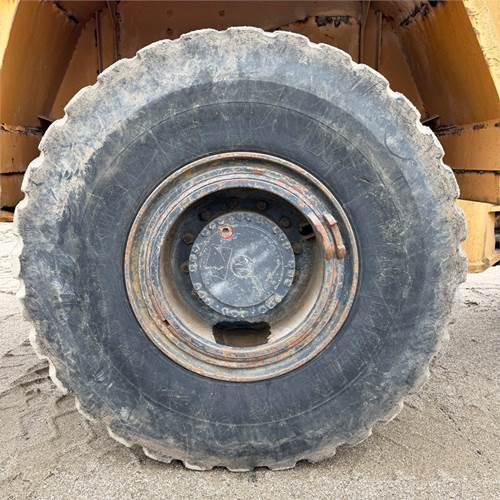 Utovarivač točkaš Liebherr L541: slika 36