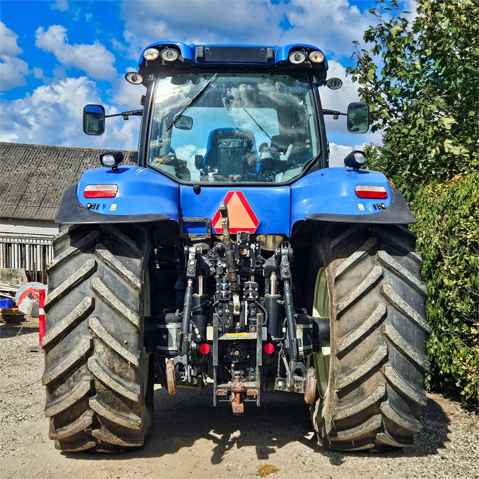 New Holland T8.390 - Traktor: slika 4 New Holland T8.390 - Traktor: slika 4