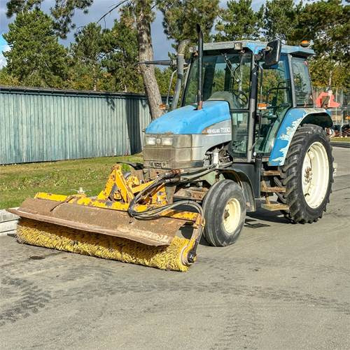 New Holland TS90 - Traktor: slika 3 New Holland TS90 - Traktor: slika 3