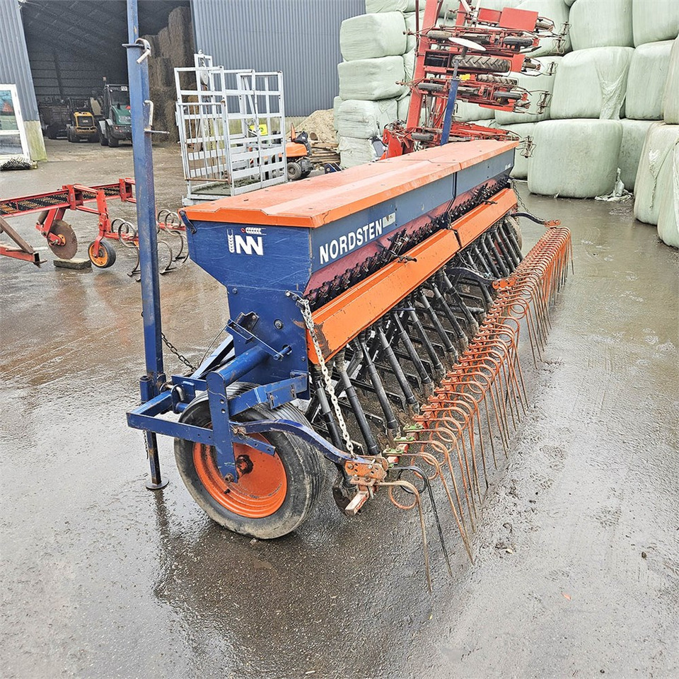 Nordsten Lift-o-matic CLB 400 MKII - Oprema za setvu: slika 1 Nordsten Lift-o-matic CLB 400 MKII - Oprema za setvu: slika 1