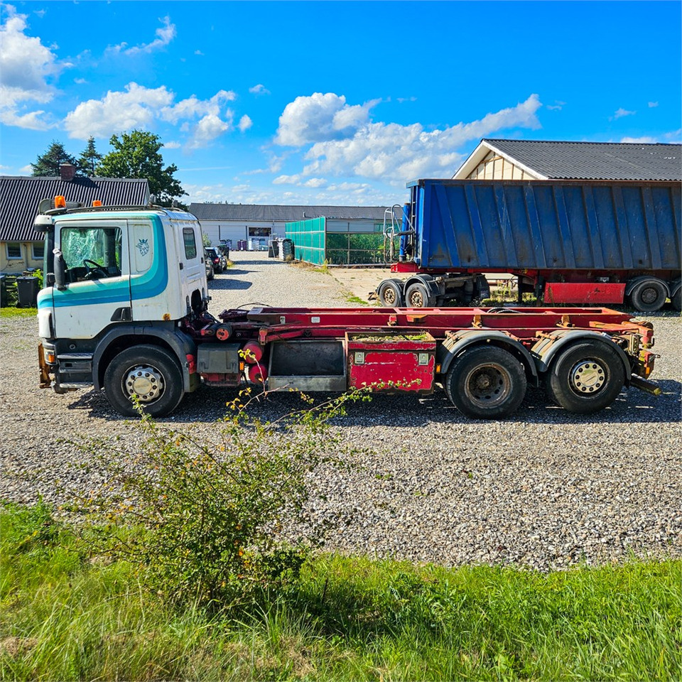 Scania P310 - Kamion sa kablovskim sistemom: slika 2 Scania P310 - Kamion sa kablovskim sistemom: slika 2