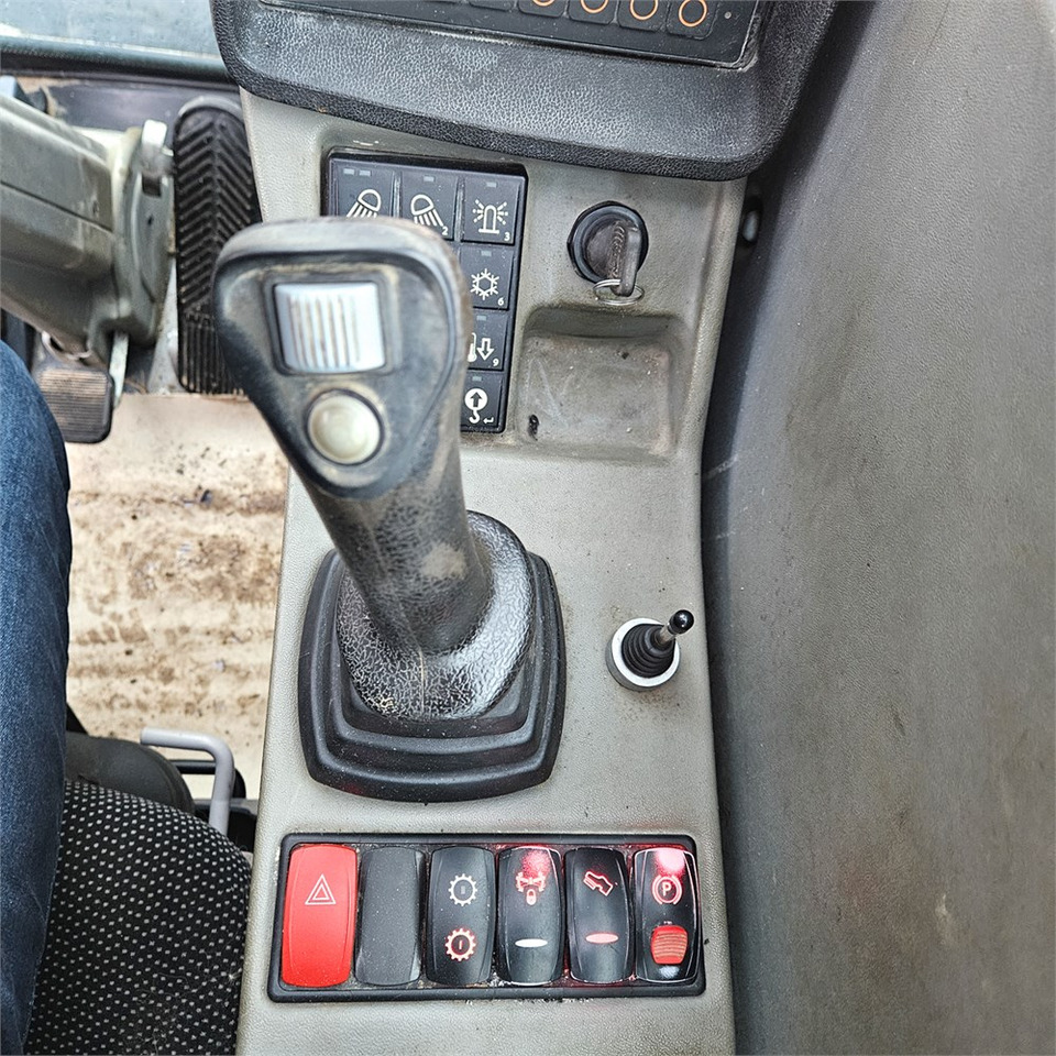 Bager točkaš Schaeff-Terex TW110: slika 16