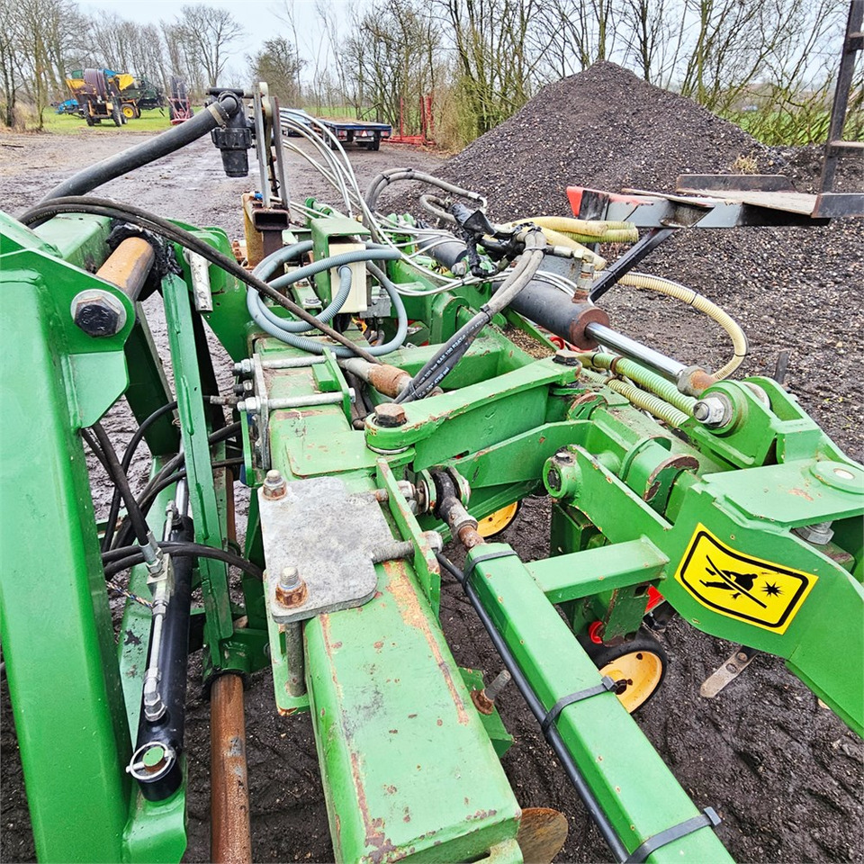 Lizing Thyregod Tim - 8 rows Thyregod Tim - 8 rows: slika 17 Lizing Thyregod Tim - 8 rows Thyregod Tim - 8 rows: slika 17