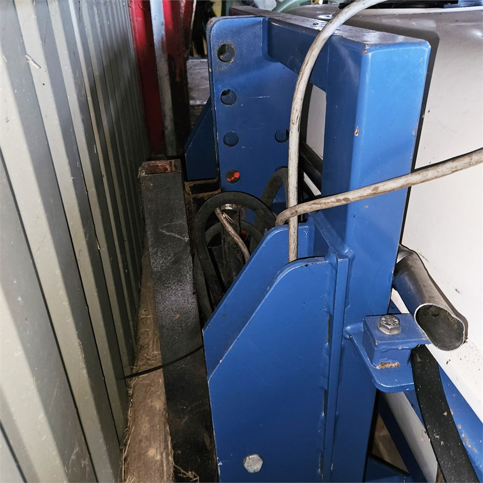 Lizing Thyregod Tim - 8 rows Thyregod Tim - 8 rows: slika 23 Lizing Thyregod Tim - 8 rows Thyregod Tim - 8 rows: slika 23