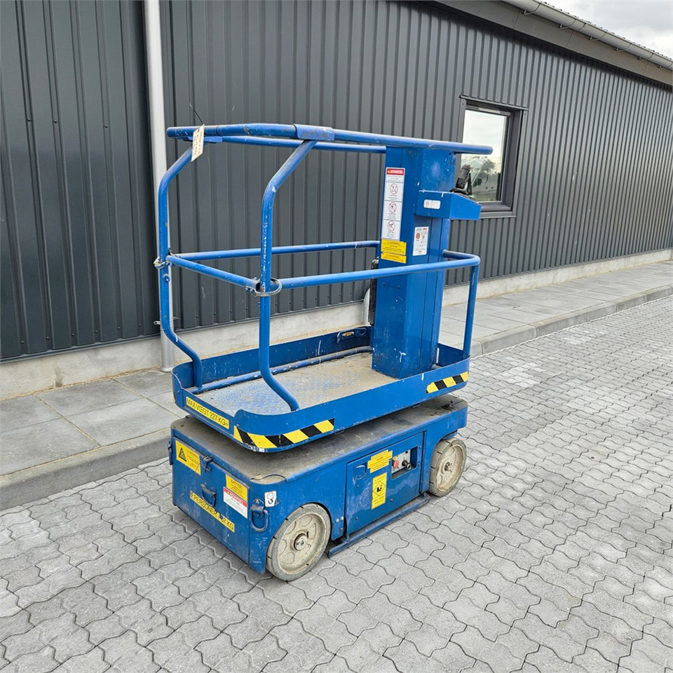 UpRight TM12 - Jarbolna penjajuća platforma: slika 3 UpRight TM12 - Jarbolna penjajuća platforma: slika 3