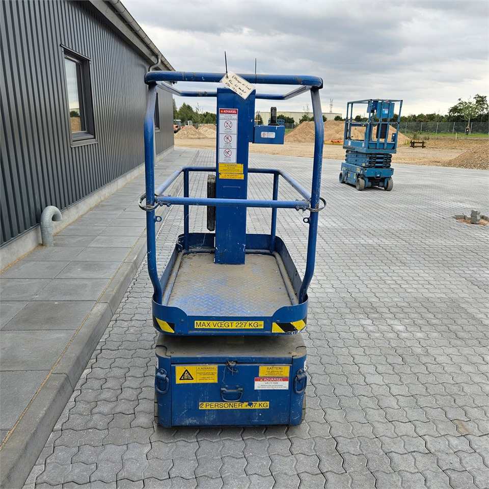 UpRight TM12 - Jarbolna penjajuća platforma: slika 4 UpRight TM12 - Jarbolna penjajuća platforma: slika 4